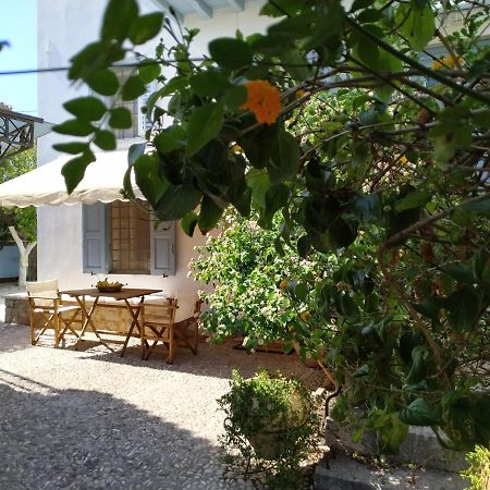 Liknon Guesthouse Villa Galaxídhion Eksteriør billede