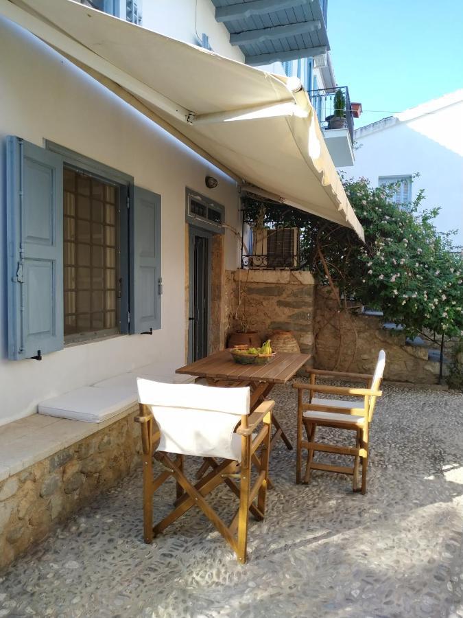 Liknon Guesthouse Villa Galaxídhion Eksteriør billede